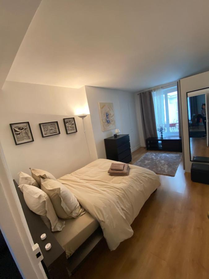 Appartement Champs Élysées Trocadero Parigi Esterno foto