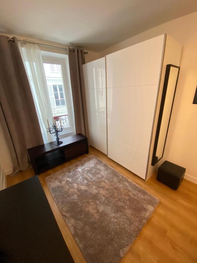 Appartement Champs Élysées Trocadero Parigi Esterno foto