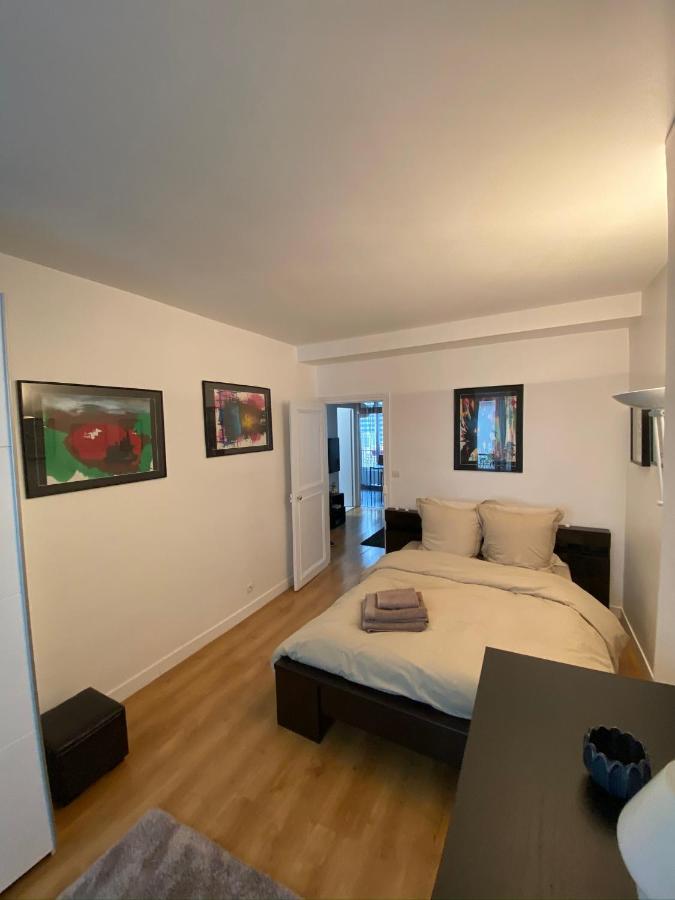 Appartement Champs Élysées Trocadero Parigi Esterno foto